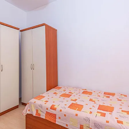 Apartment Beautiful In With Kitchen Srima