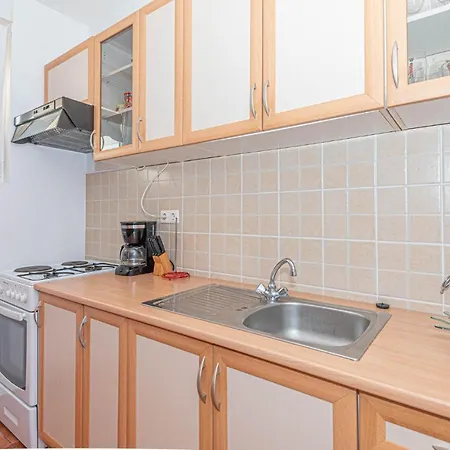 Beautiful In With Kitchen Apartment